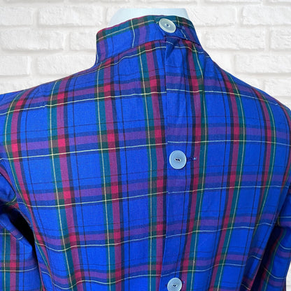 60s blue tartan long sleeved mini dress with button up back. Approx U.K. size 8-10