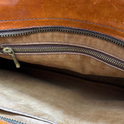 70s Dark Tan Leather Vintage Shoulder Bag. Stylish and Secure