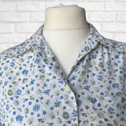 Vintage White and Blue Floral Cotton Blend Shirt . Approx UK size 14-16