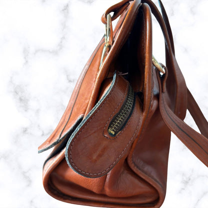 70s Dark Tan Leather Vintage Shoulder Bag. Stylish and Secure