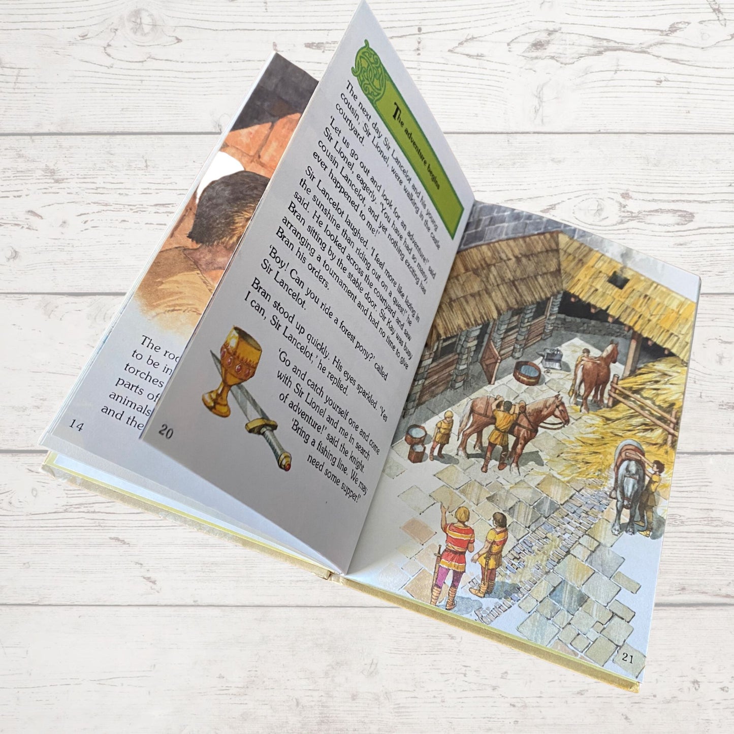 King Arthur and the Knights of the Round Table  : Ladybird book Myths, Fables and Legends. Series 740. Nostalgic gift idea