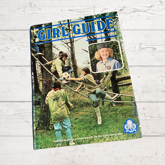 Vintage Girl Guide annual 1981. Great nostalgic gift idea