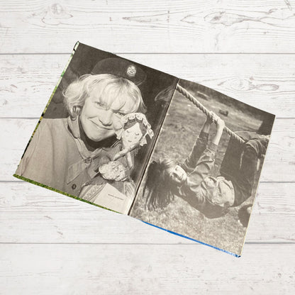 Vintage Girl Guide annual 1981. Great nostalgic gift idea