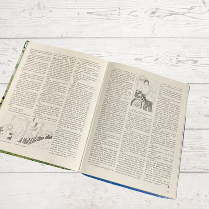 Vintage Girl Guide annual 1981. Great nostalgic gift idea