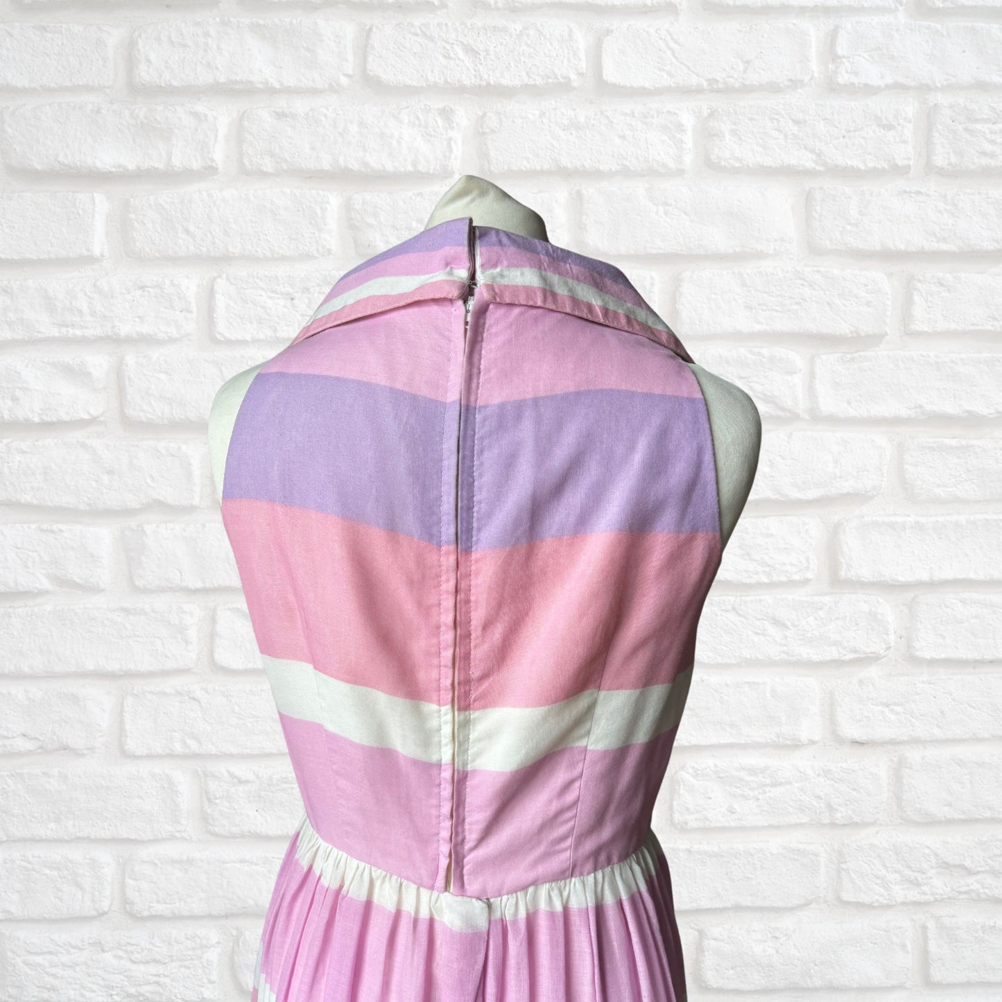 Stunning 70s Pink, Purple, and White Sleeveless Maxi Dress with Dagger Collar - Lisa Young, London . Approx UK size 8-10