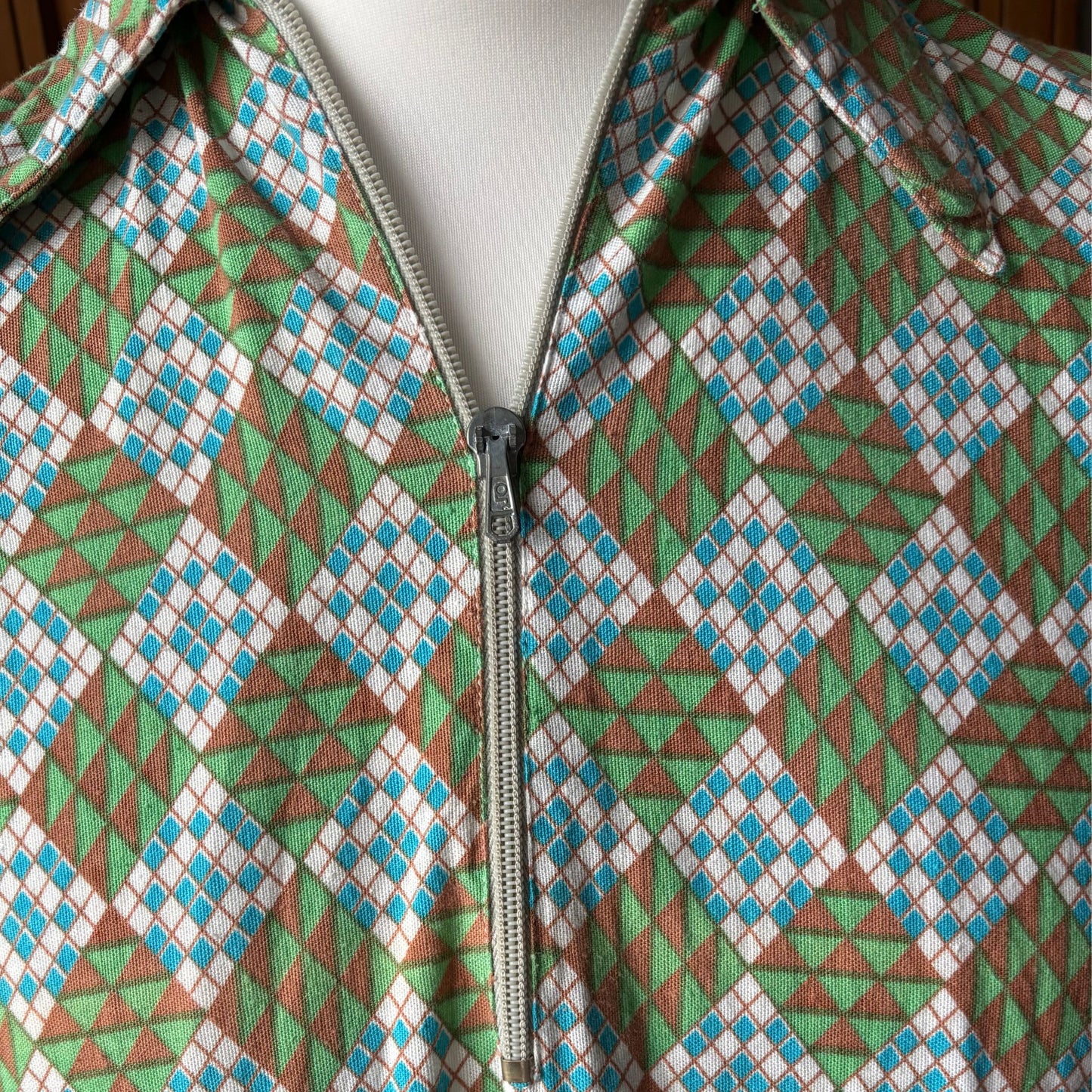 70s Cotton Geometric Print Shirt with Zip  - Classic Retro Style. Approx UK size M - L ( men) 16-28 (women )