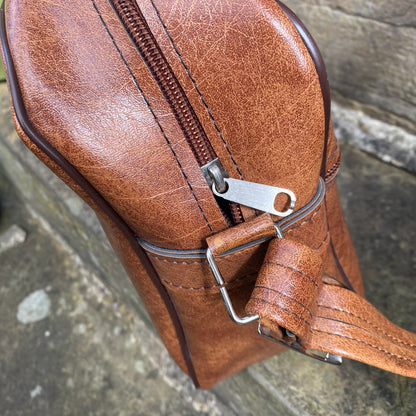 70s brown vinyl zip up overnight/ cabin bag