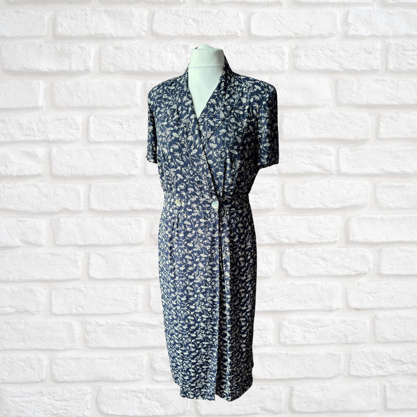 Vintage 80s Navy Blue & Cream Floral Maxi Dress by Robbie Bee. Approx UK size 16