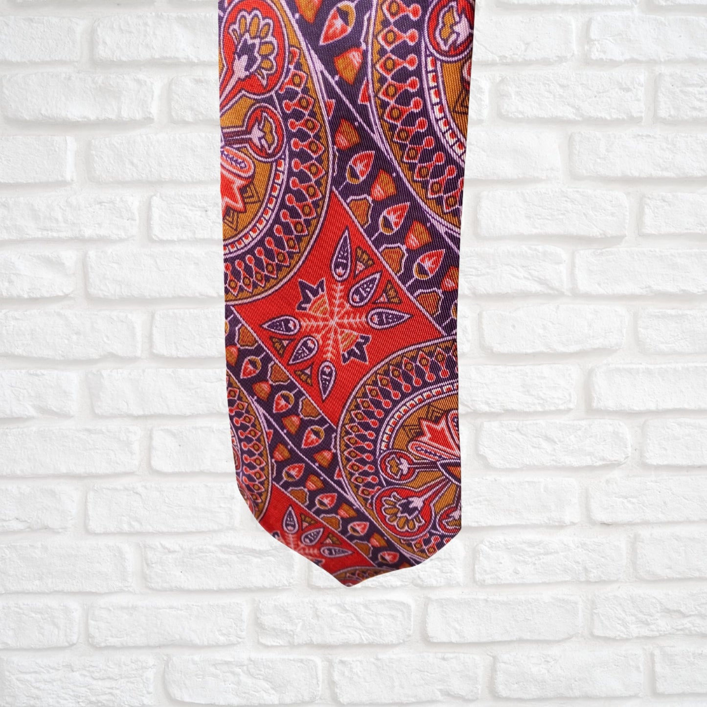 Vintage 60s Mod Style Abstract Paisley Neck Tie. Great with 60s or 70s Shirts