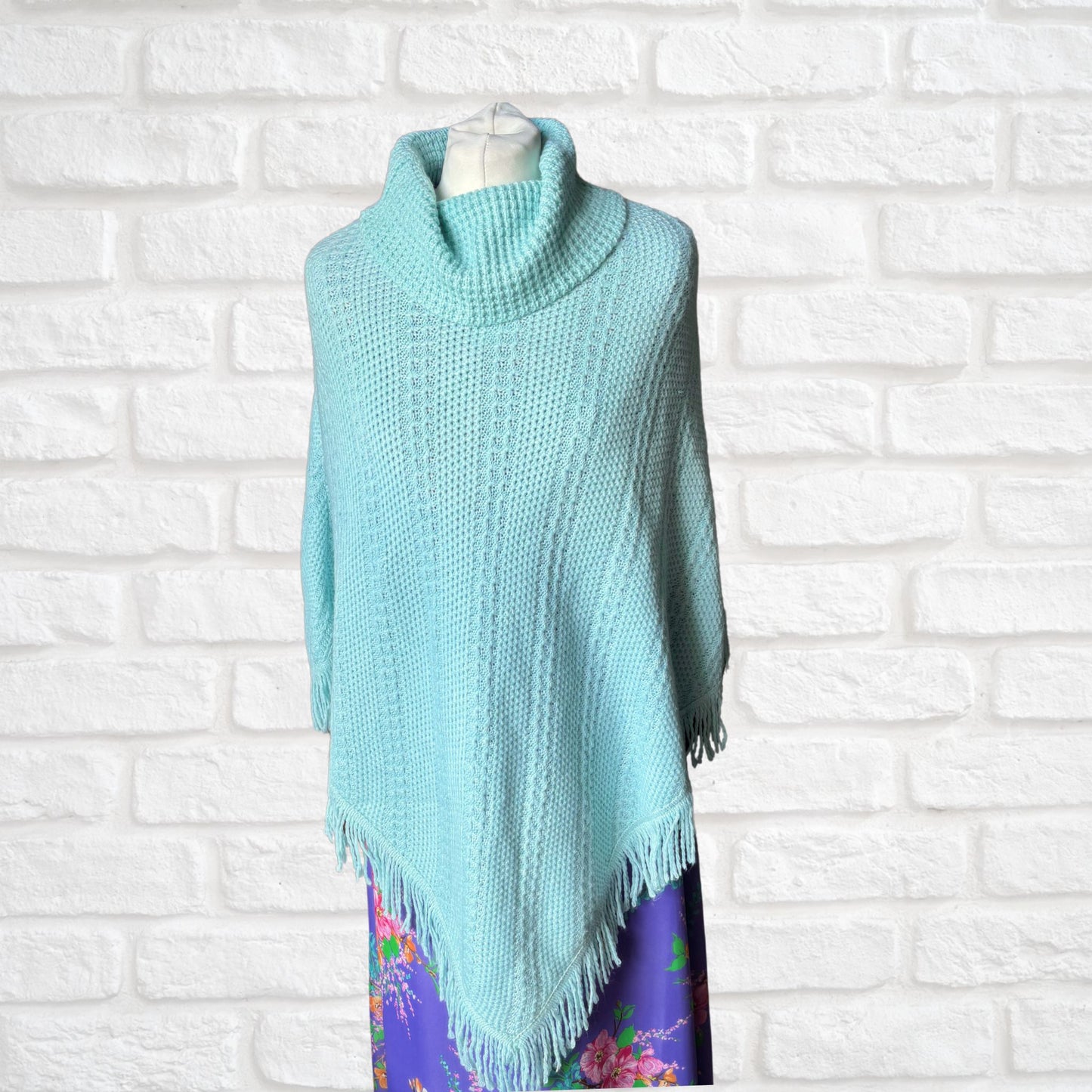 Vintage 70s Boho style Knitted Turquoise Vintage Poncho. Approx UK size 8-10