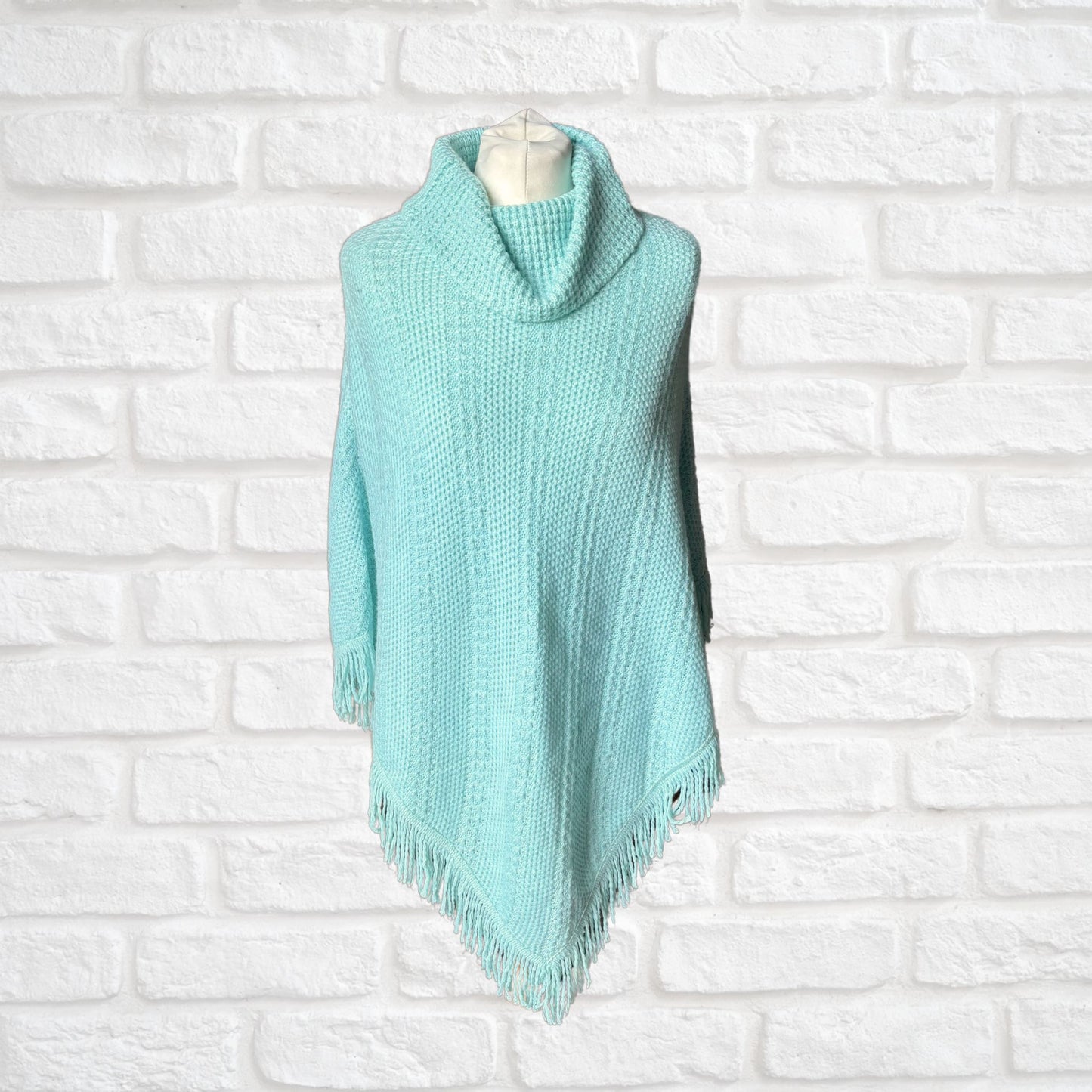 Vintage 70s Boho style Knitted Turquoise Vintage Poncho. Approx UK size 8-10