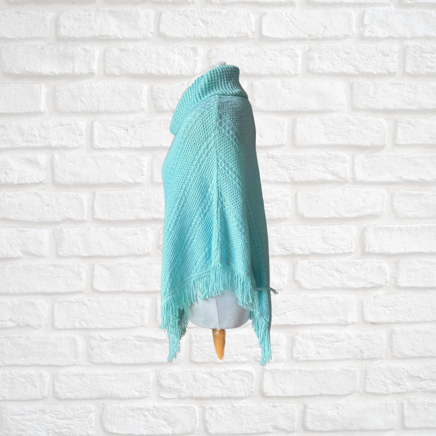 Vintage 70s Boho style Knitted Turquoise Vintage Poncho. Approx UK size 8-10