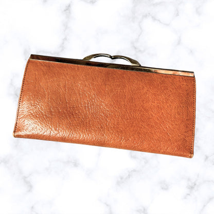 Vintage 1960s Tan Leather Clasp Top Purse/Wallet - Elegant and Practical
