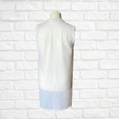 Vintage 60s Frilly White Babydoll Smock Style Nightdress. Approx UK size 12-14