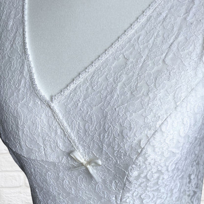 Vintage 60s White Lace Fitted Slip Dress with bow detail. Approx U.K. size 4-6