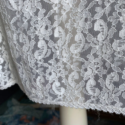 Vintage 60s White Lace Fitted Slip Dress with bow detail. Approx U.K. size 4-6
