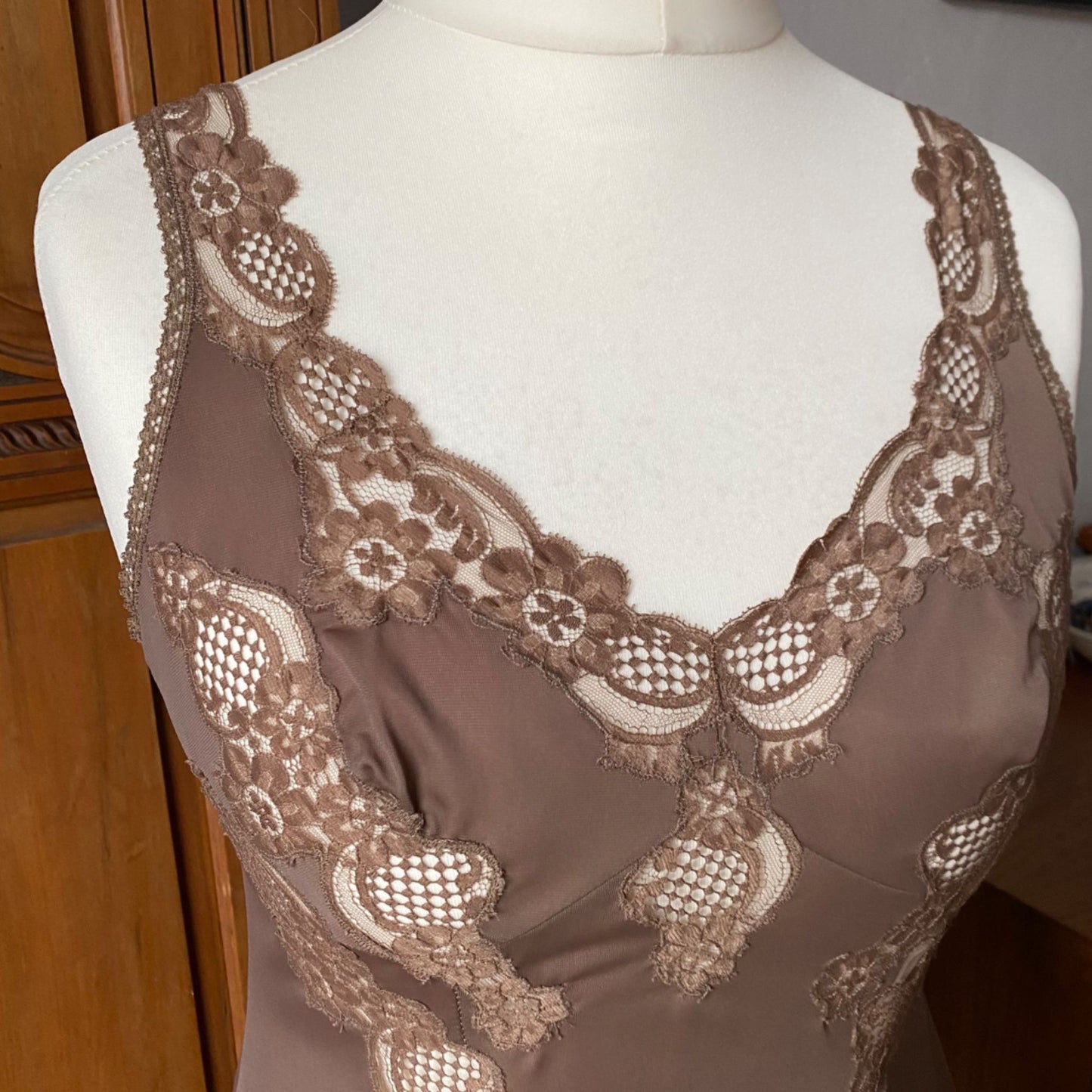 60s brown lace trimmed silky Italian slip. Approx U.K. size 12