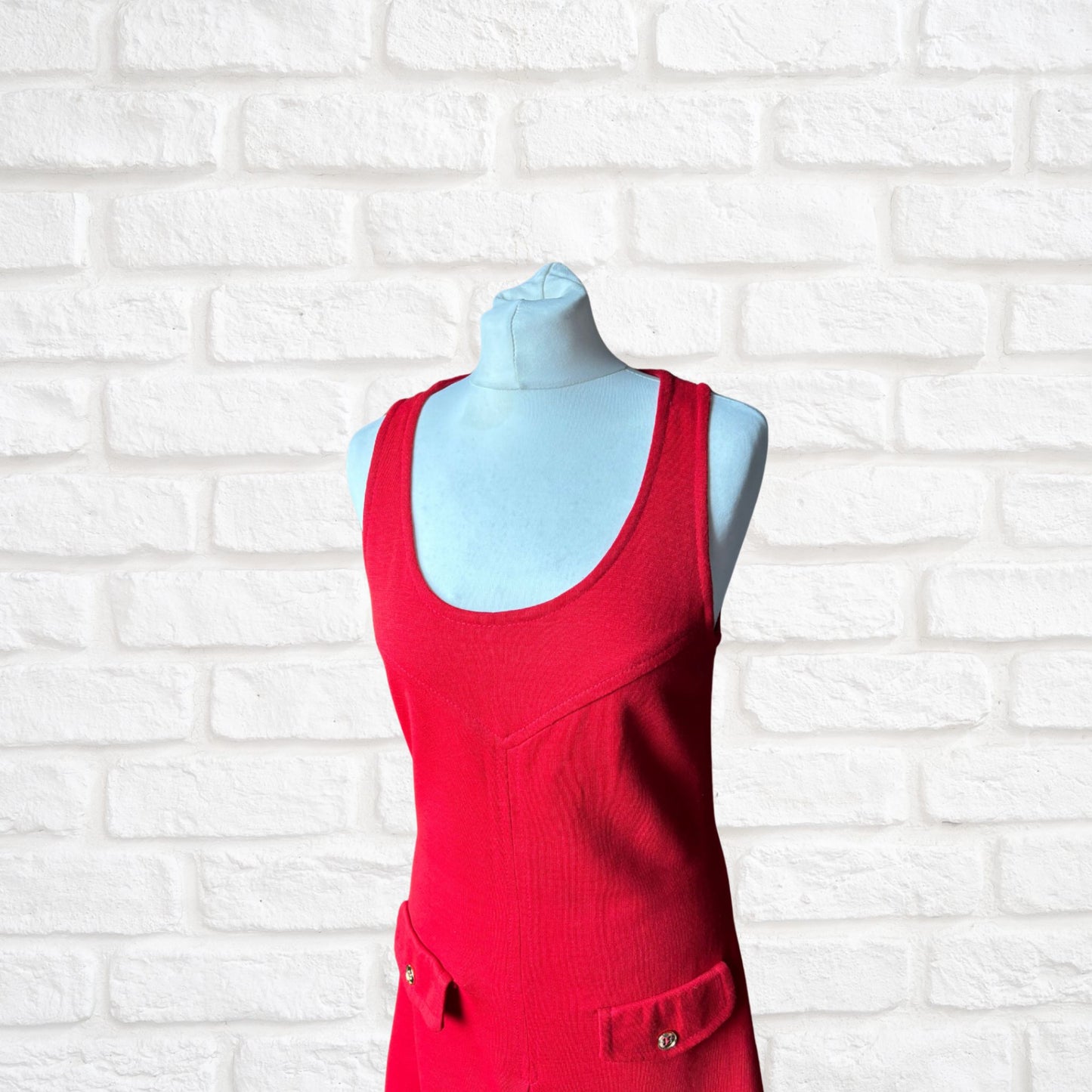 60s mod style red vintage pinafore dress with cute front faux pockets. Approx UK size 8-10