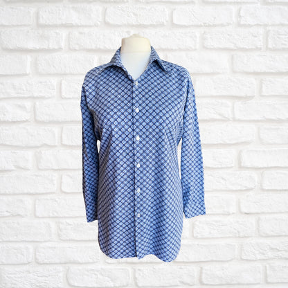 Vintage 1970s Blue Cotton Geometric Print Dagger Collar Shirt - Smart and Casual Style . Approx UK size XL to XXL (men) 20-24 ( women)