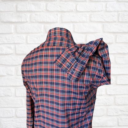 70s Red and Blue Checked Vintage Shirt with Dagger Collar. Approx UK size M to L (men) 12 - 14 (women)
