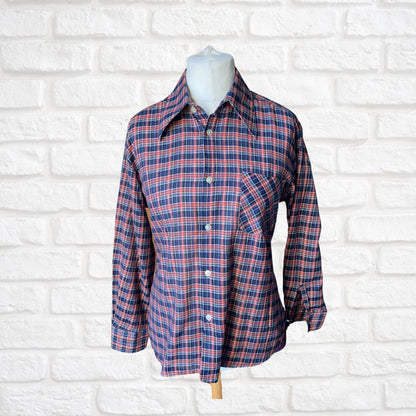 70s Red and Blue Checked Vintage Shirt with Dagger Collar. Approx UK size M to L (men) 12 - 14 (women)