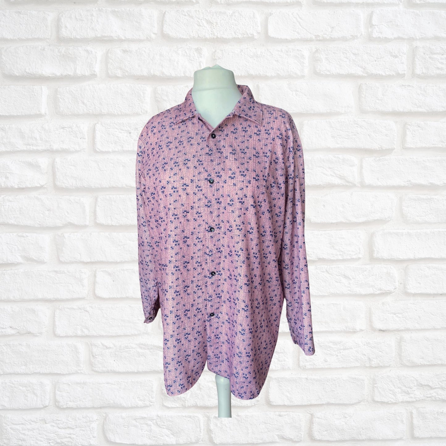 Vintage 1970s Pink, White and Blue Geometric Print  Shirt. Approx UK size XL  (men) 20-22 ( women)