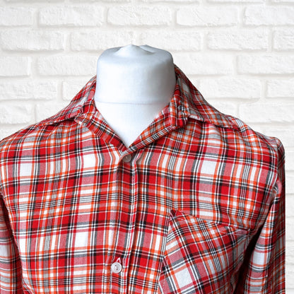 70s Checked Lightweight Vintage Shirt with Wide Collar. Approx UK size XS -S (men) 8-12 (women)