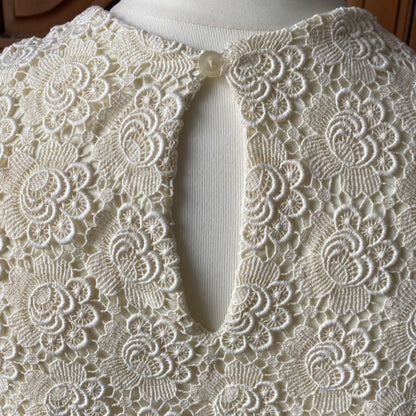 Vintage 60s Cream Floral Lace Short Sleeved Top. Approx UK size 10-12