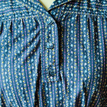 70s blue floral short sleeved cotton peplum blouse with drawstring waist. Approx UK size 14 -18
