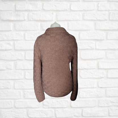Vintage Brown Textured Knit Zip Up Cardigan: Cozy and Stylish  Sweater. UK size 10-16 (women) / Small to Medium  (men)