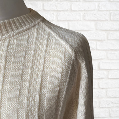 Italian Vintage Cream Textured Knit Wool Blend Crew Neck Jumper. Approx UK size 20-24 ( women ) / XL to XXL (men)