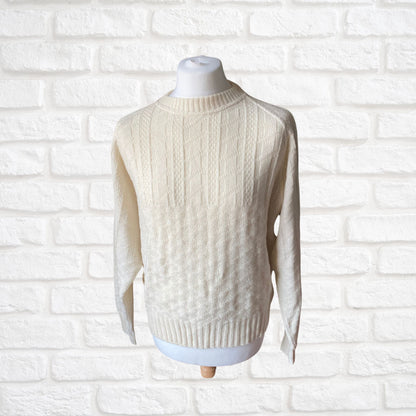 Italian Vintage Cream Textured Knit Wool Blend Crew Neck Jumper. Approx UK size 20-24 ( women ) / XL to XXL (men)