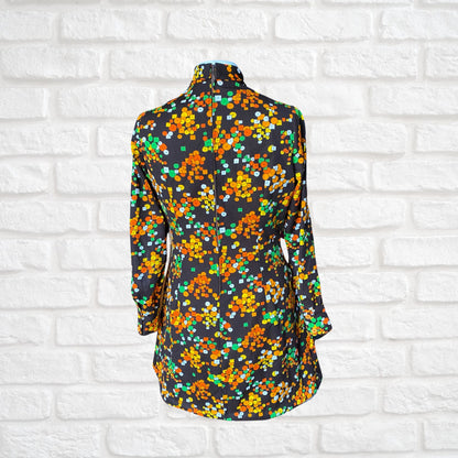 Vintage 60s Geometric Print Long Sleeved Mini Dress. Approx UK size 14-16