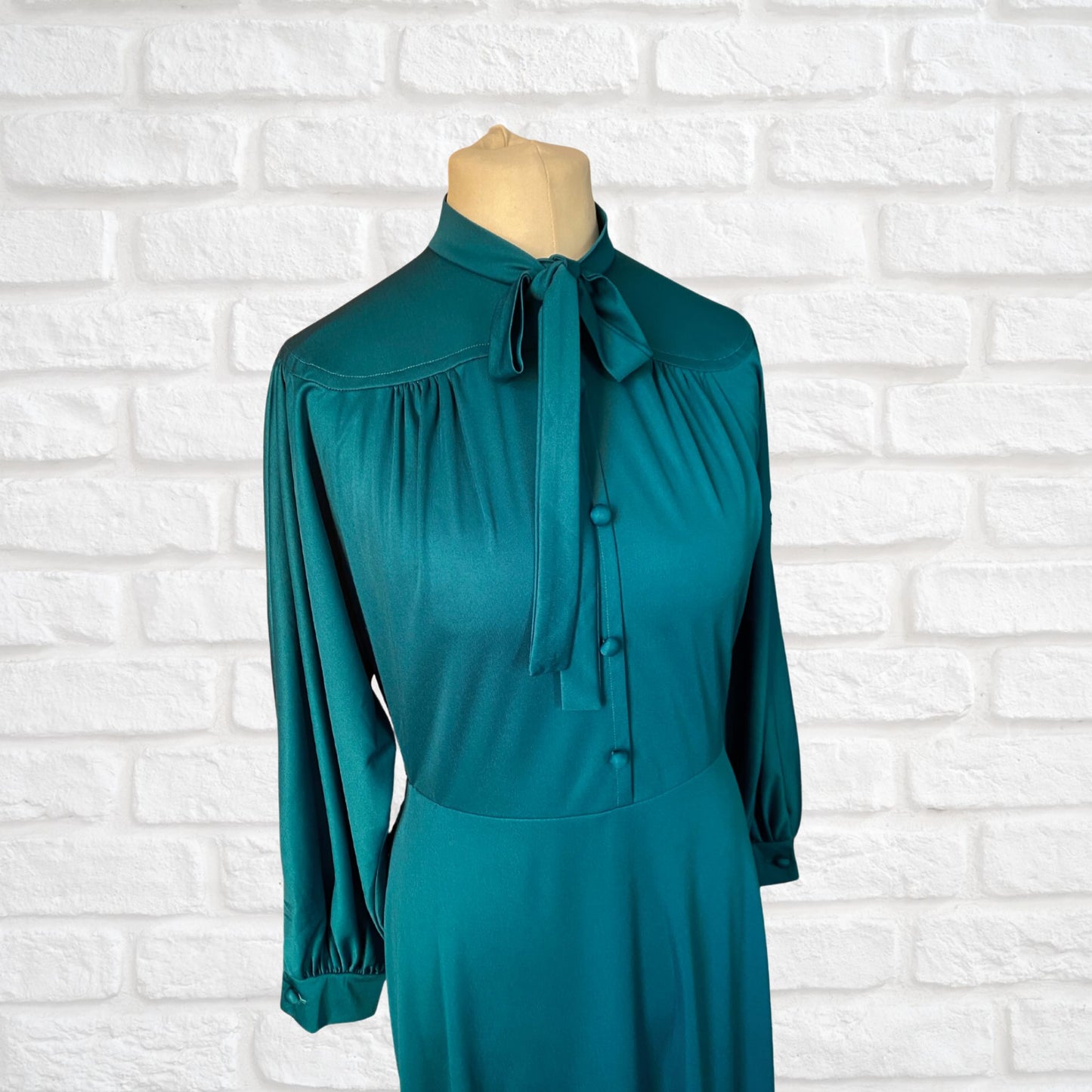 70s Vintage Teal Long Sleeved Maxi Dress by Peggy Page. Approx UK size 14-16