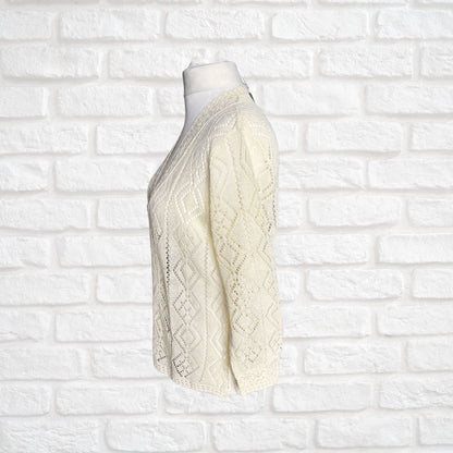 Vintage Pale Cream Crochet Cardigan: Pointelle Design with Daisy Detailing. Approx UK size 14-18