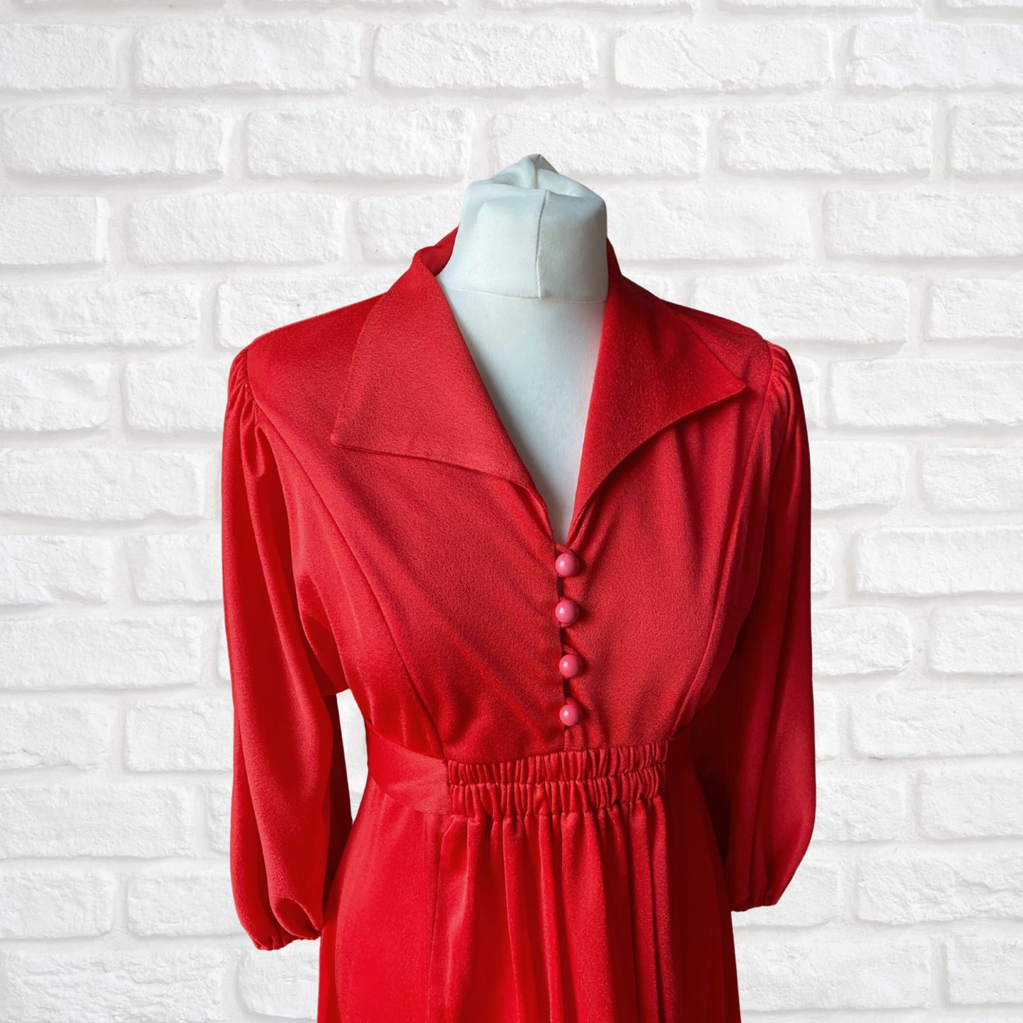 Red 70s Vintage Dress with Dagger Collar and Balloon Sleeves. Approx UK size 10 -12