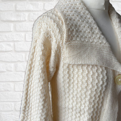 70s cream shawl collar textured knit cardigan.  Approx UK size 12-16