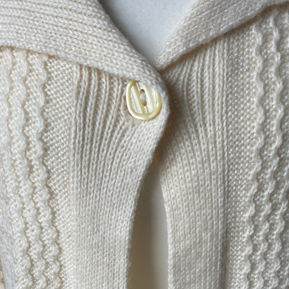 70s cream shawl collar textured knit cardigan.  Approx UK size 12-16