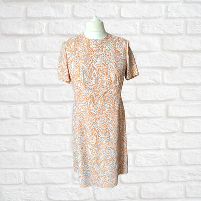 Vintage White and Peach Paisley Brocade 60s Scooter Dress  . Approx U.K.size 16