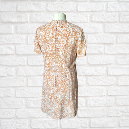 Vintage White and Peach Paisley Brocade 60s Scooter Dress  . Approx U.K.size 16