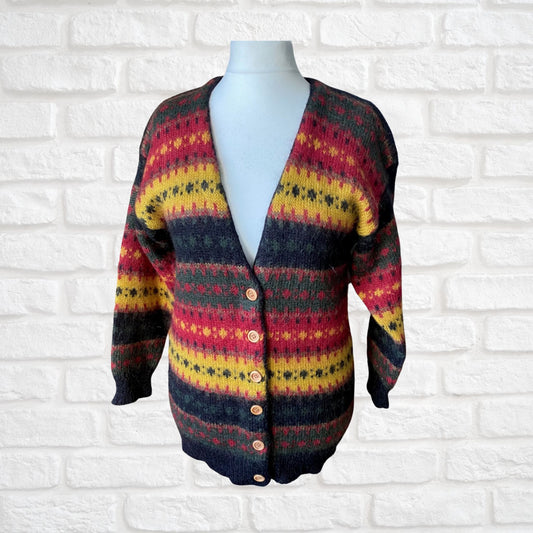 Vintage multi coloured patterned v neck cardigan. Approx U.K. size 14-20