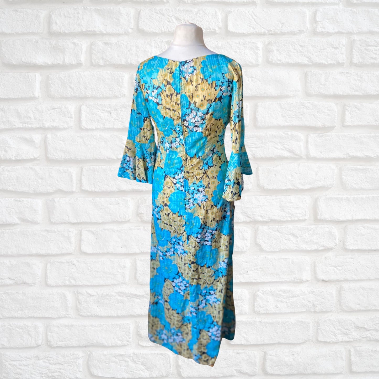 70s floaty blue and yellow floral maxi dress with flared sleeves  . Approx  UK size 14
