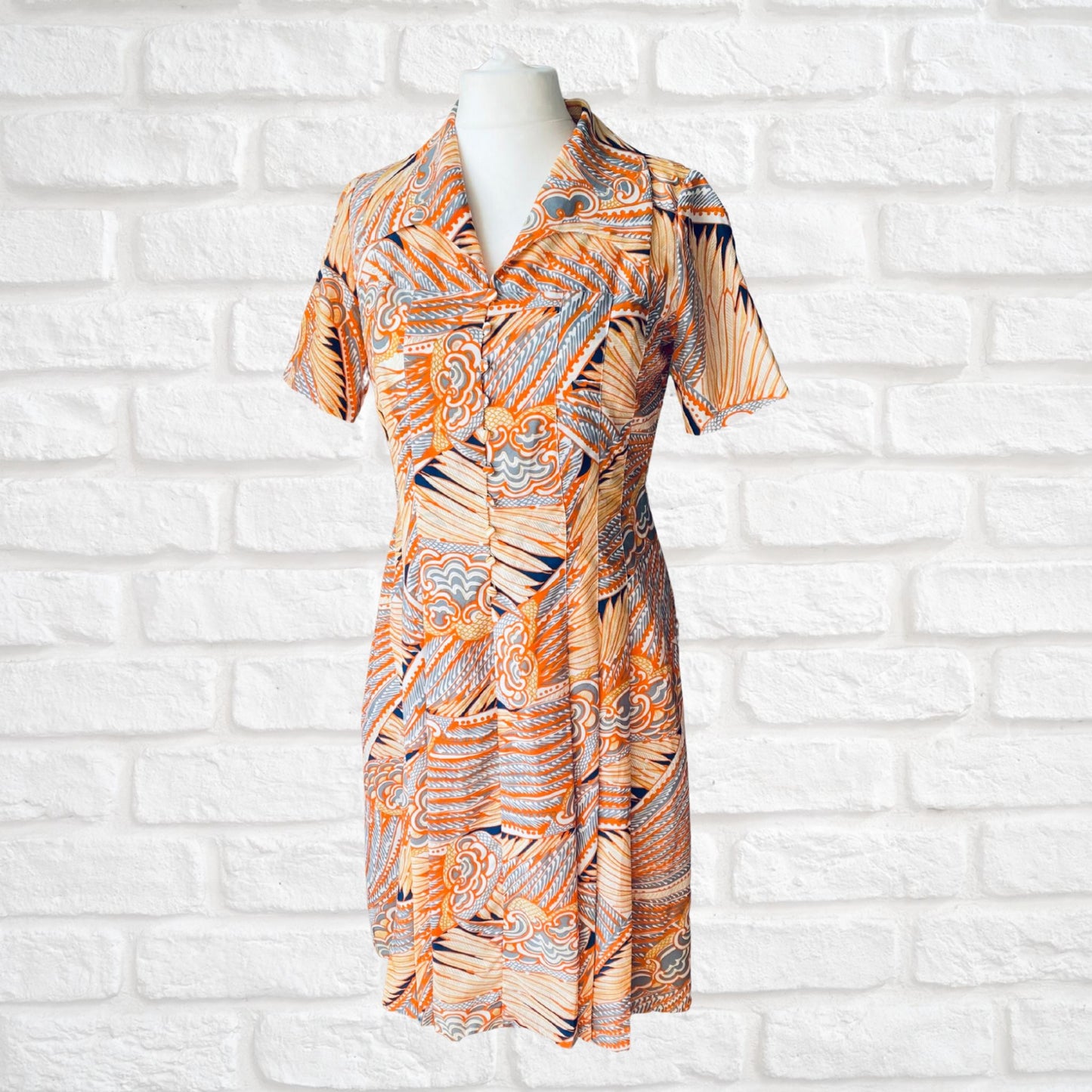 1970s Orange, Grey, and White Abstract Print Midi Dress - Vintage Shirt Waister Style. Approx UK size 14-16