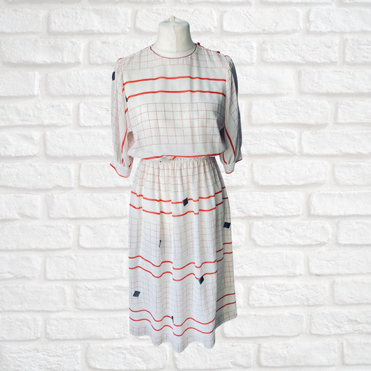 80s white, red and black geometric print lightweight Summer vintage midi dress. Approx UK size 14-16