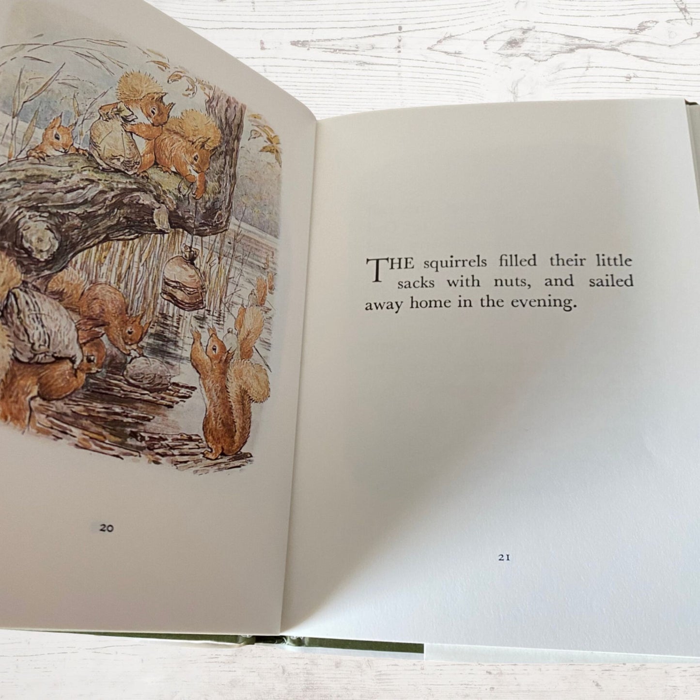 The Tale of Squirrel Nutkin. Vintage Beatrix Potter book. 1987 edition.