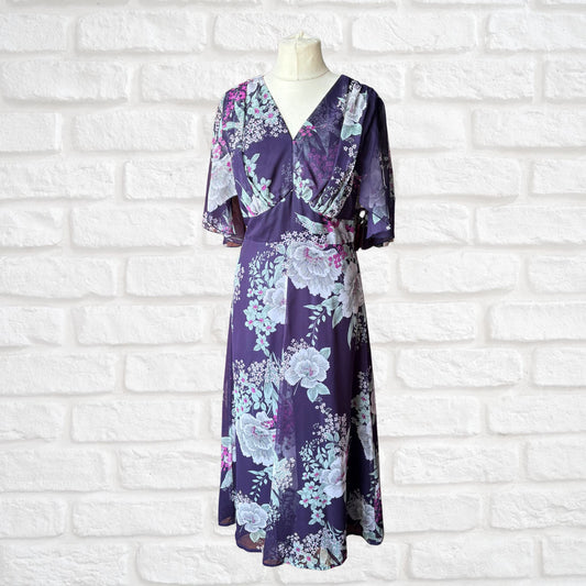 70s purple floral maxi dress with short angel sleeves. Approx UK size 12-14