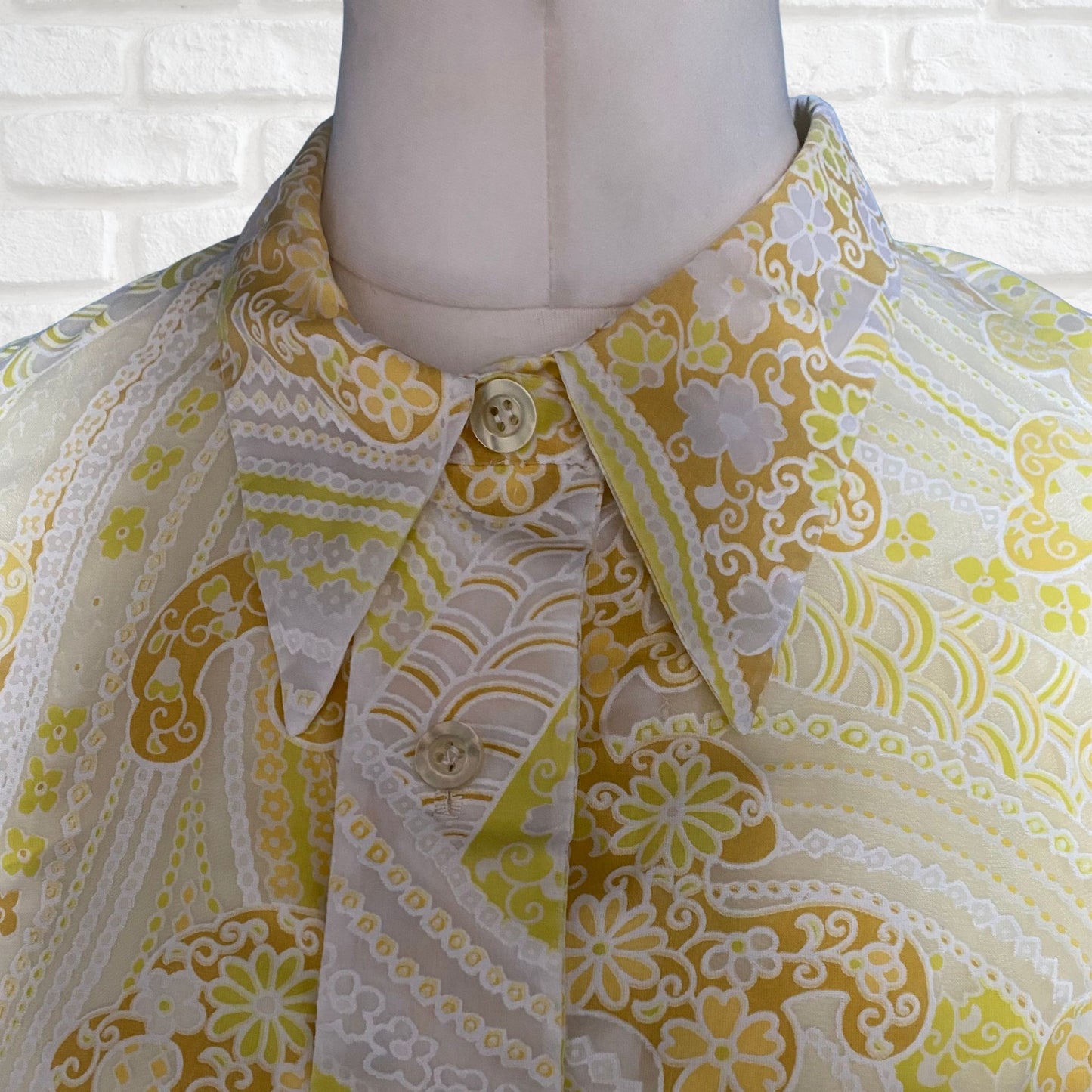 60s Mod Style Yellow Psychedelic Floral Shift Dress. Approx  UK size 12-14