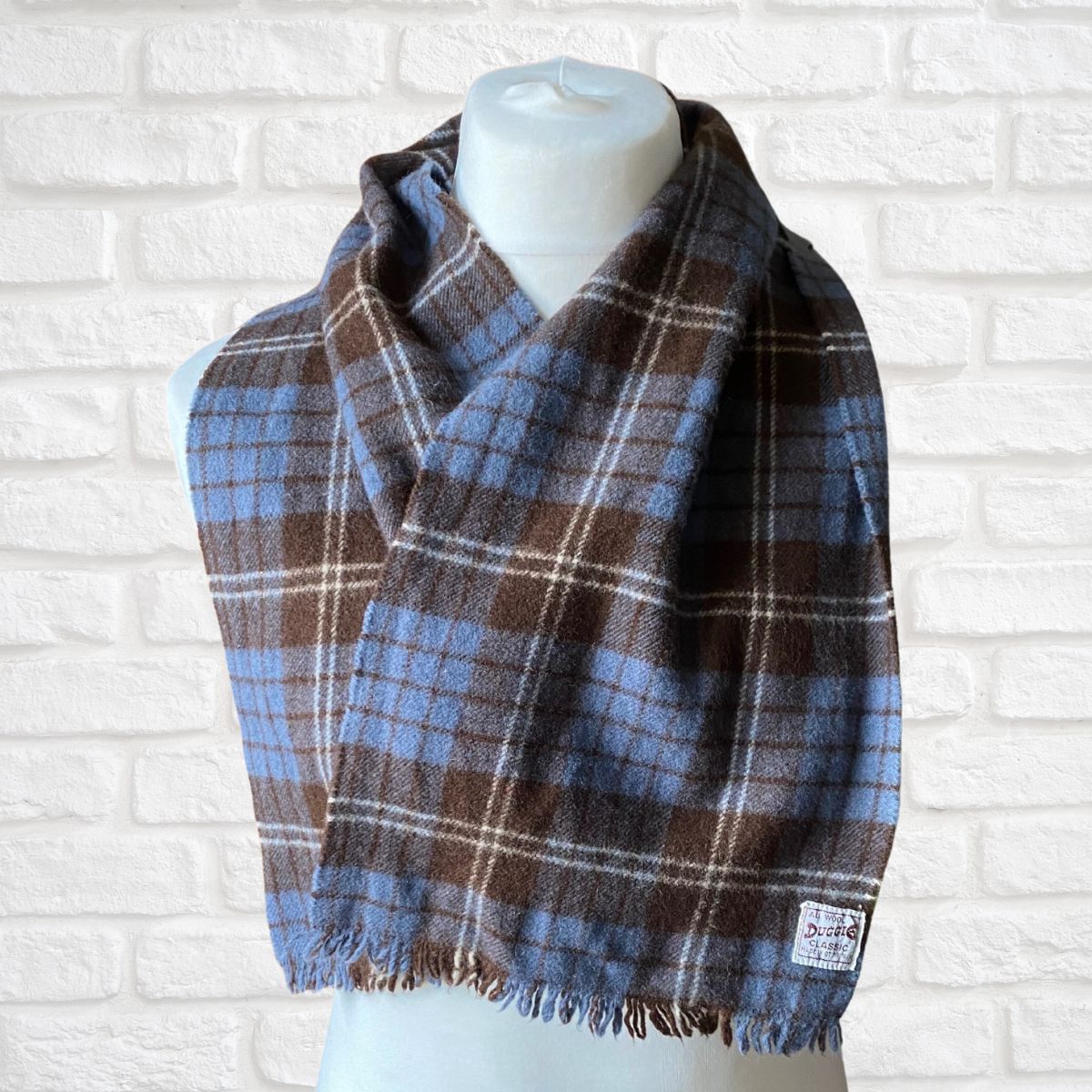 Vintage Tartan 60s mod style Duggie Wool Scarf with Fringing. Great gift idea