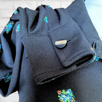 70s Black Floral Print Long Sleeved Dress with a Dagger Collar. Approx UK size 14-16