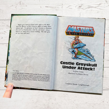 Castle Grayskull Under Attack ! He - Man. Masters of the Universe. Vintage ladybird book. Great gift idea